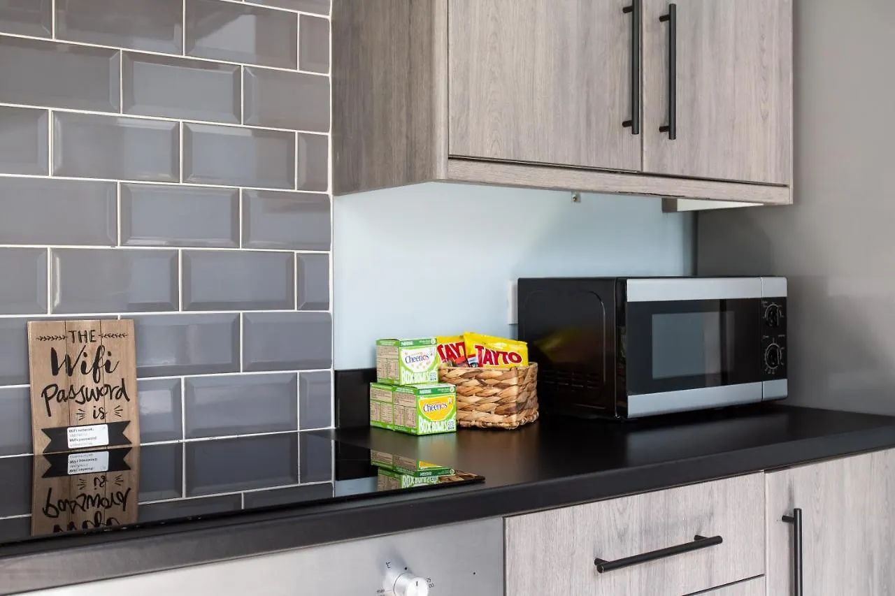 Fully Refurbished North Belfast Home 3 0*,