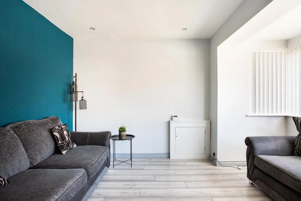 Fully Refurbished North Belfast Home 3