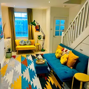  Holiday home Stay-k-belfast Cosy Entire House 10 Mins From Centre